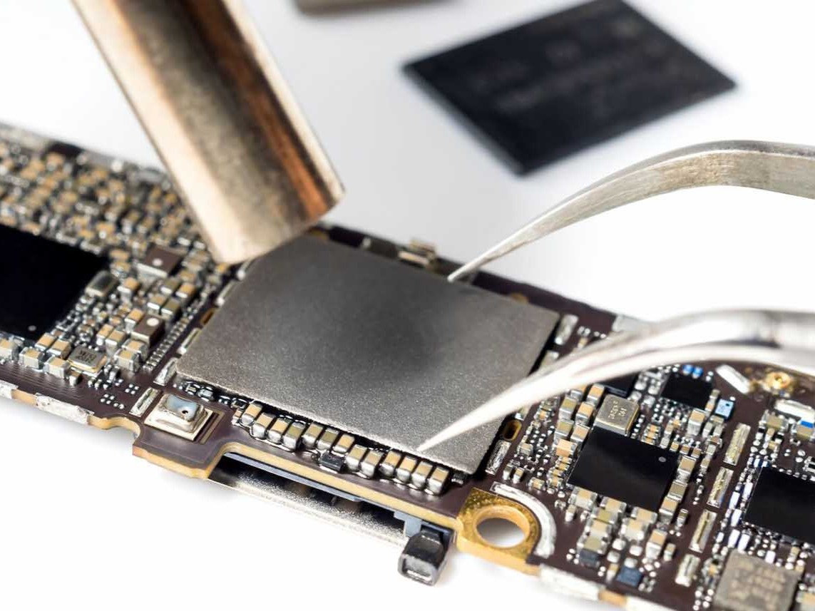 AT112 — Micro-Soldering Complete Training Course